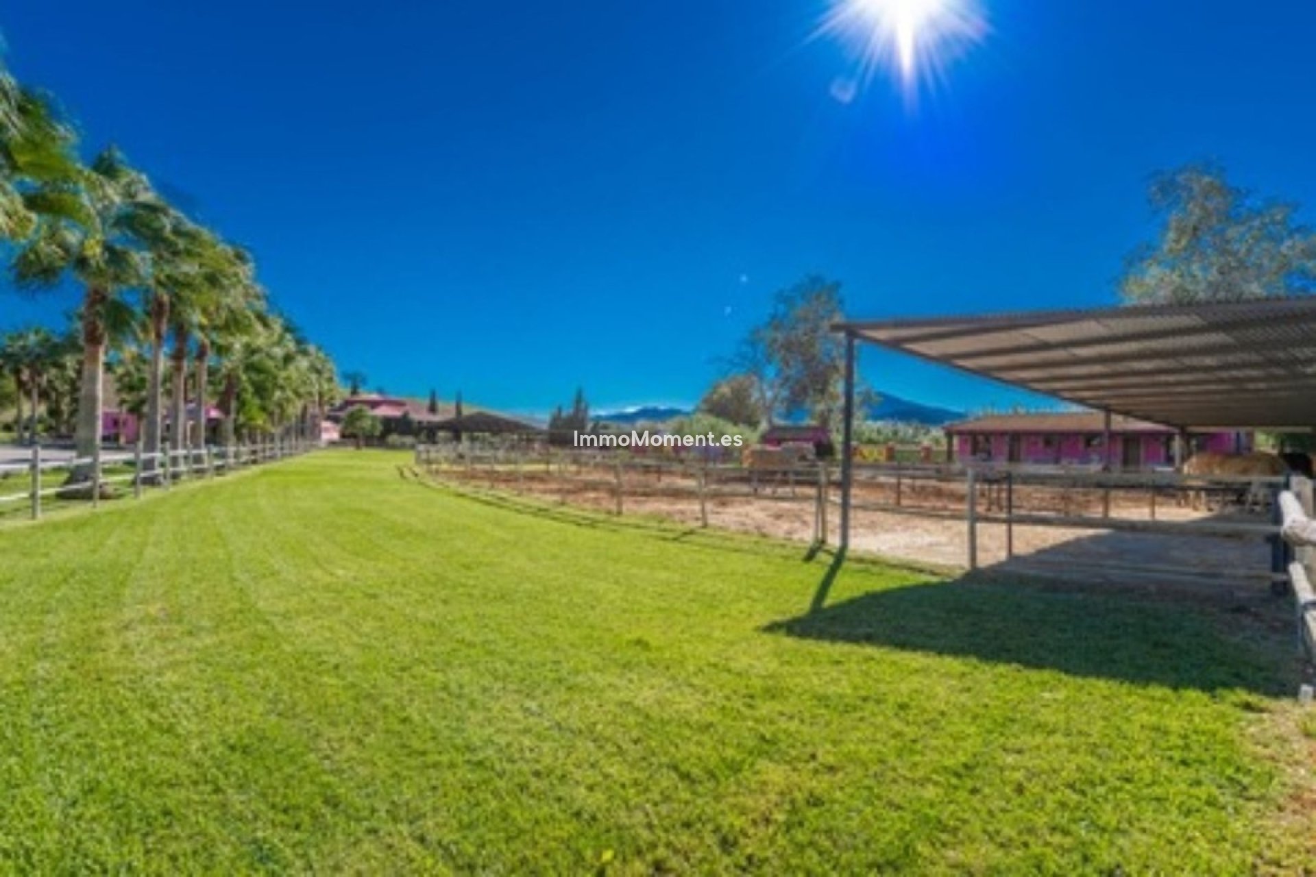 Resale - Country house - Inland  - Coín