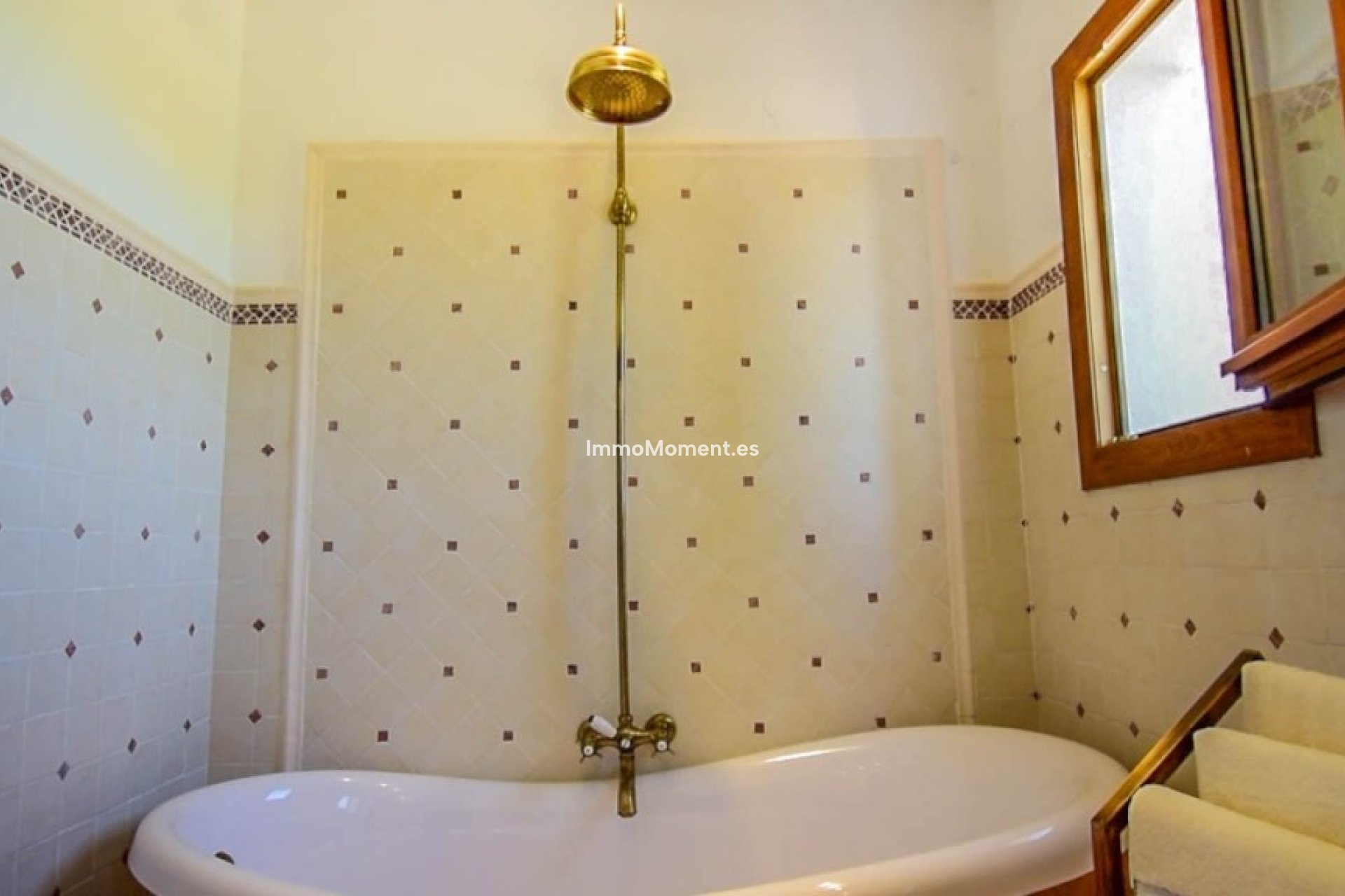 Resale - Country house - Inland  - Coín