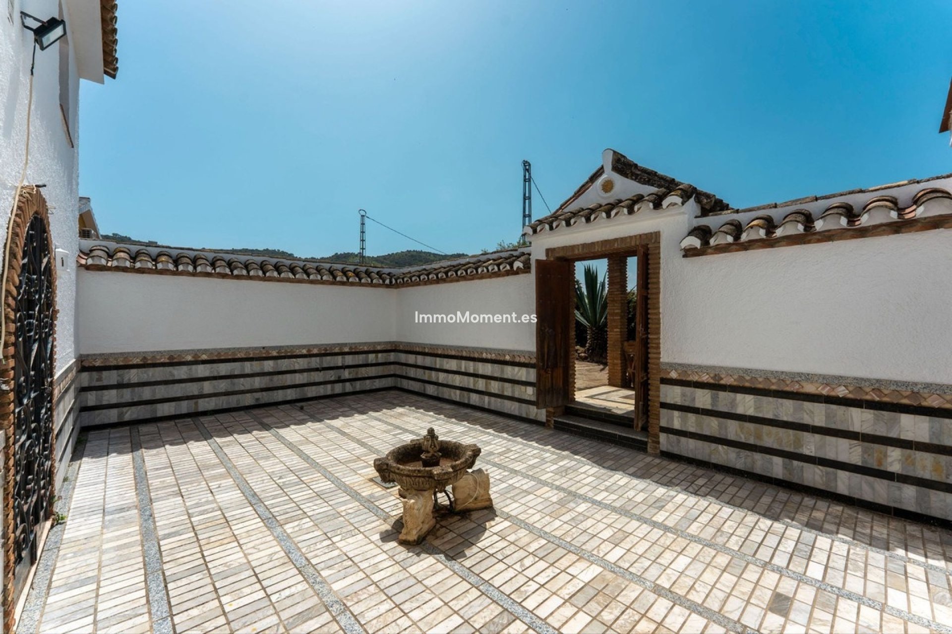 Resale - Country house - Inland  - Coín