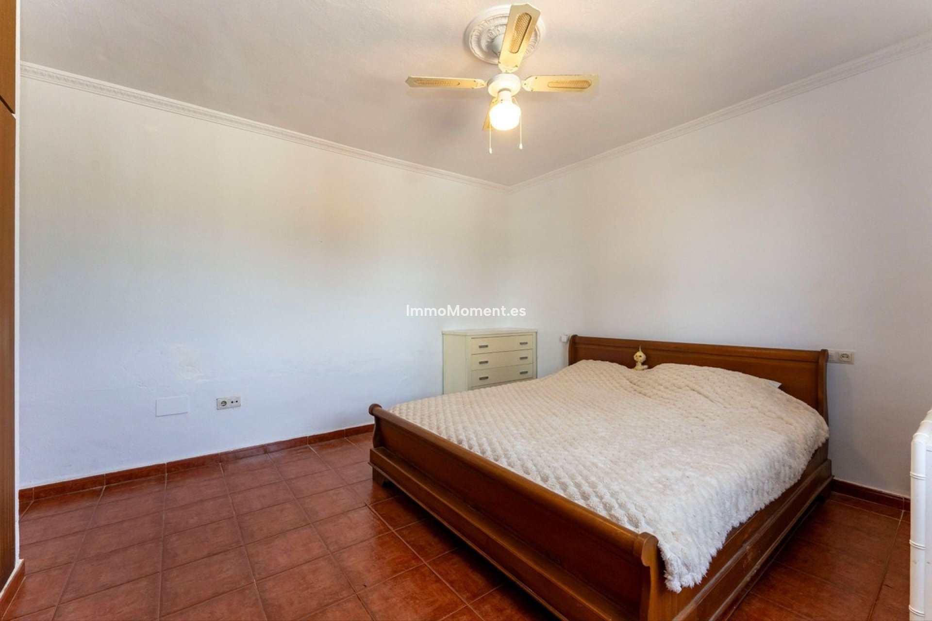 Resale - Country house - Inland  - Coín