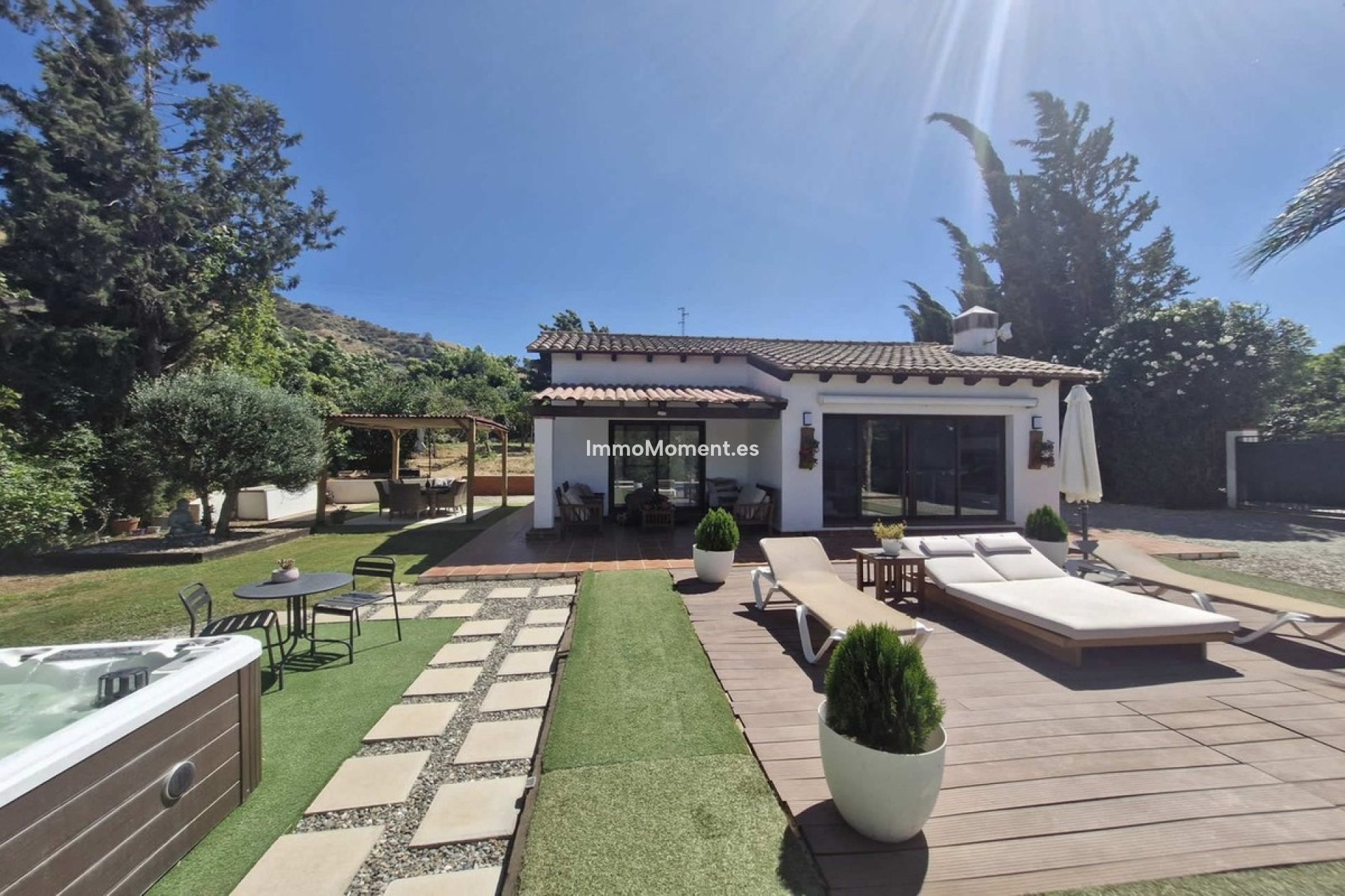 Resale - Country house - Inland  - Coín