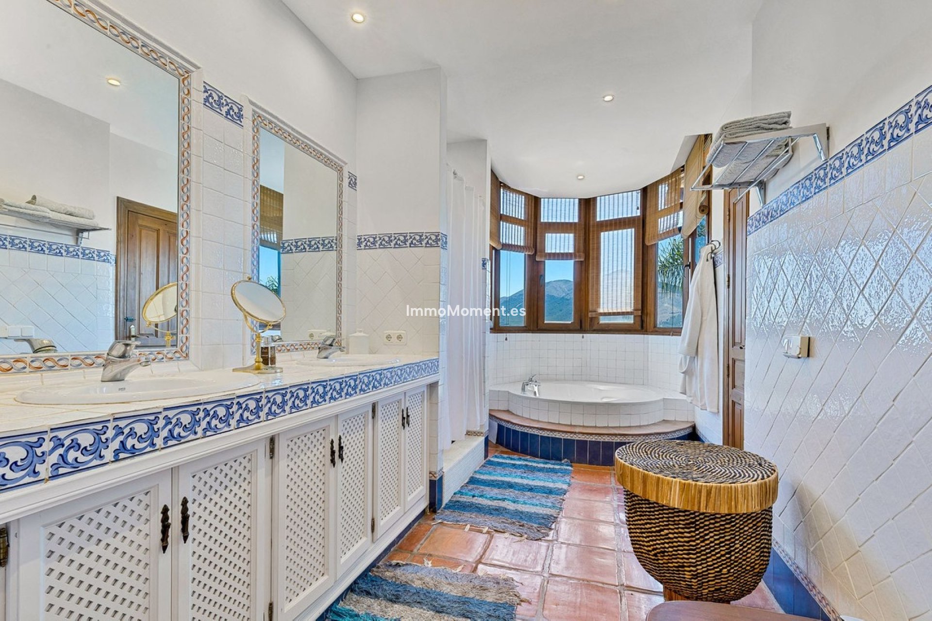 Resale - Country house - Inland  - Coín