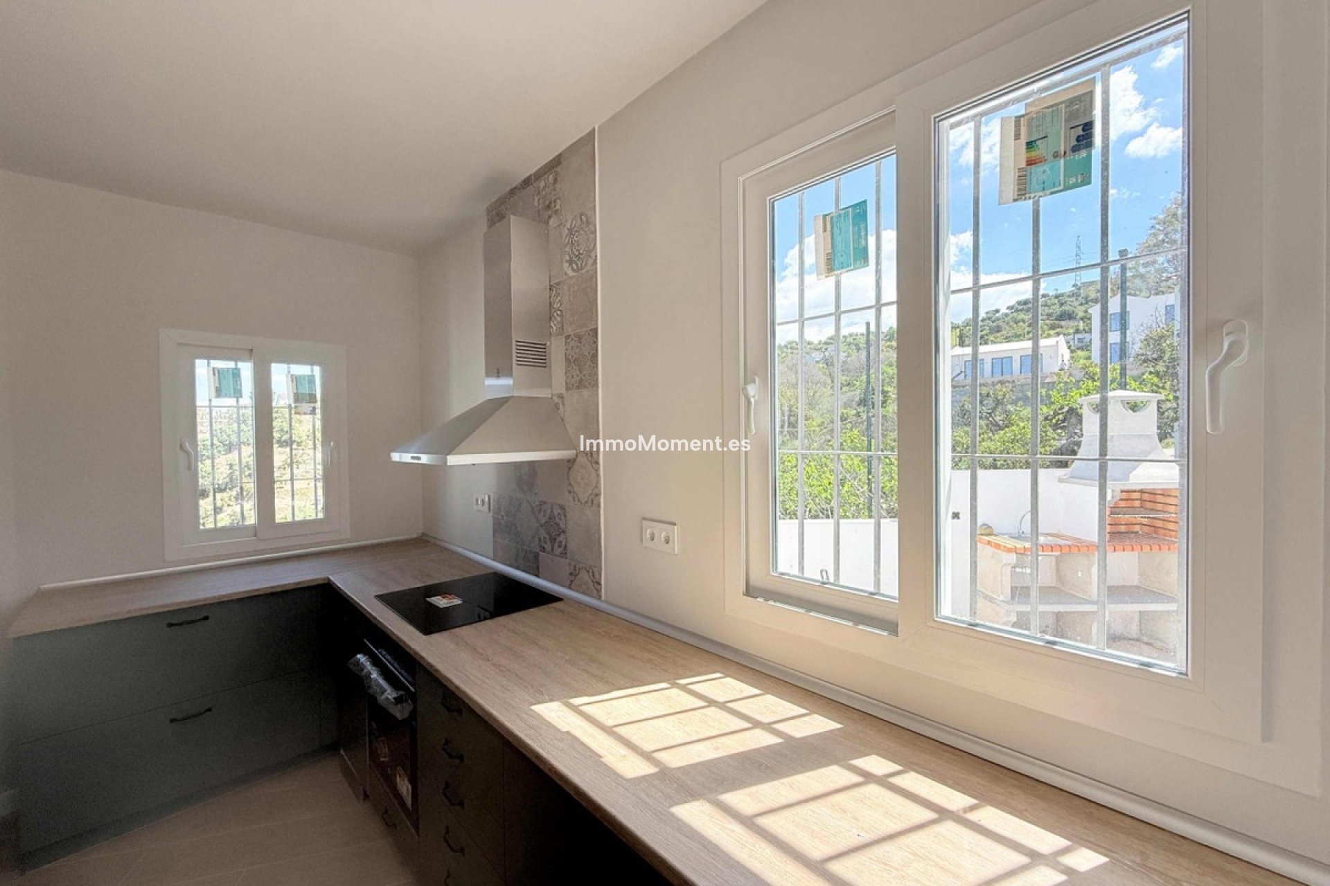 Resale - Country house - Inland  - Coín
