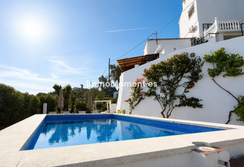 Resale - Country house - Inland  - Coín