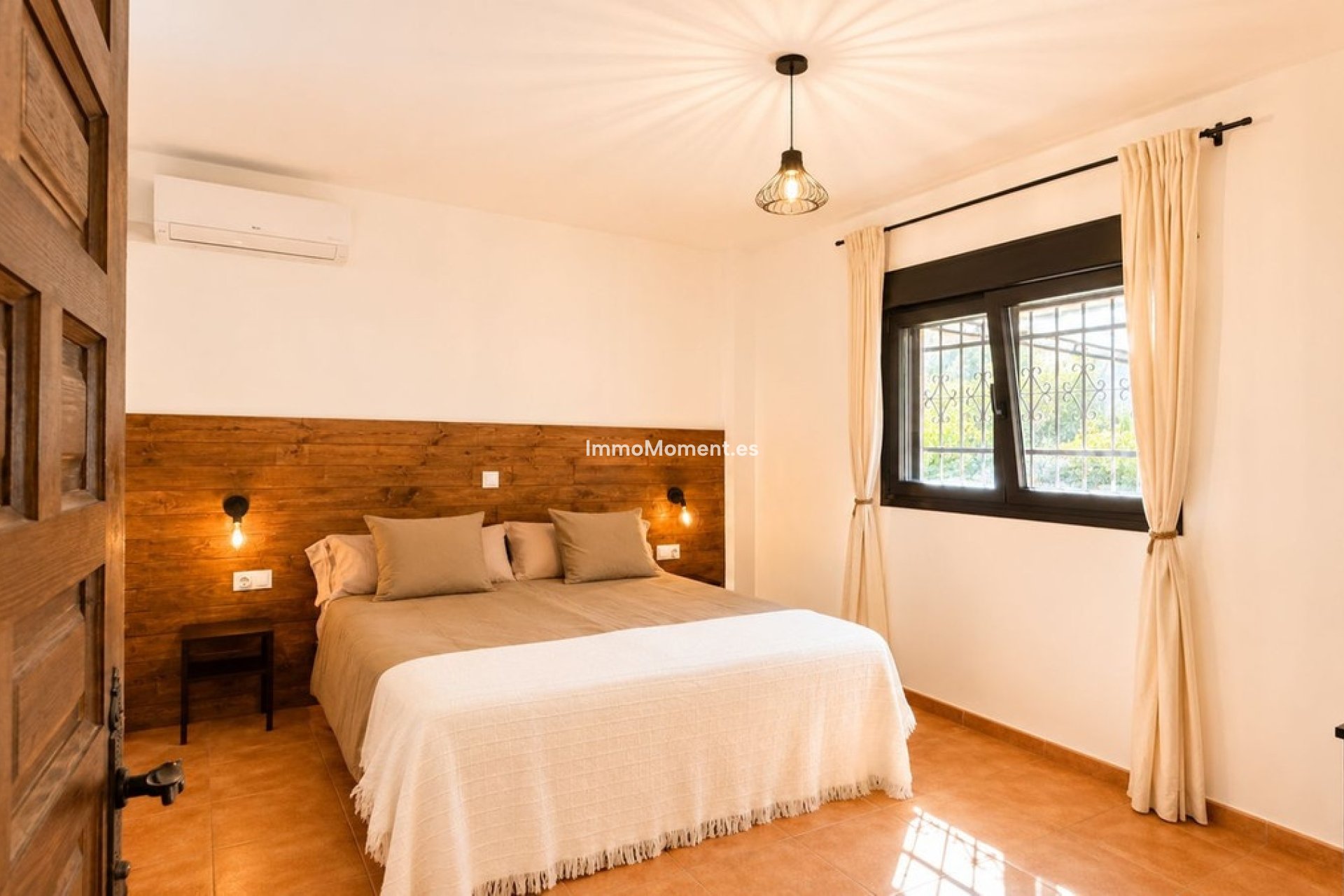 Resale - Country house - Inland  - Coín