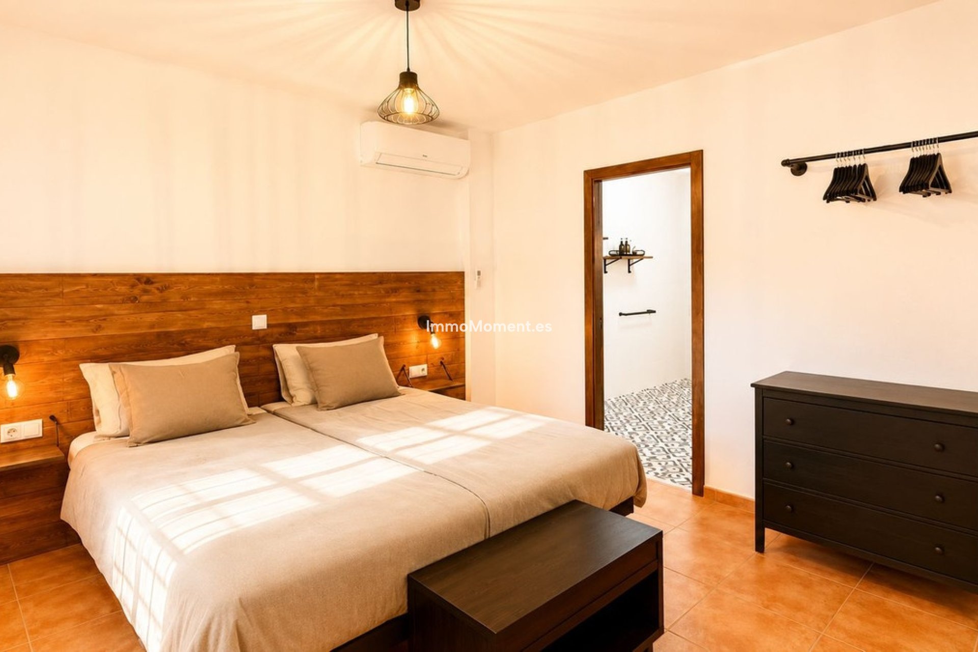 Resale - Country house - Inland  - Coín