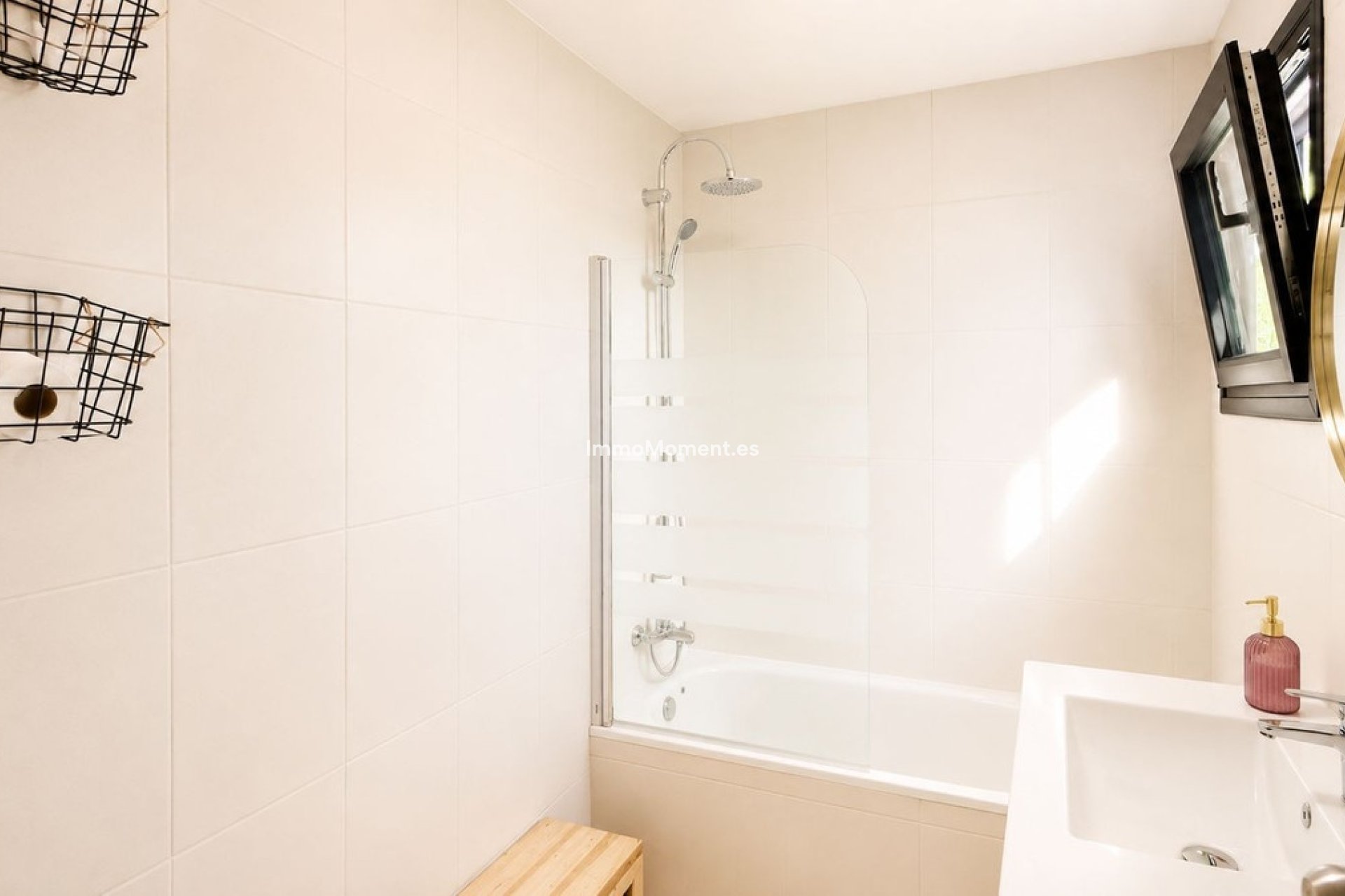Resale - Country house - Inland  - Coín