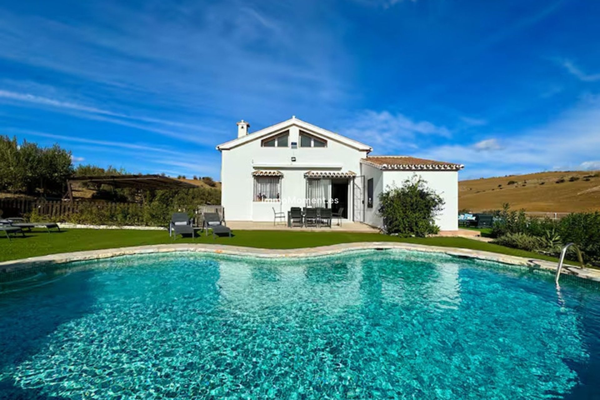 Resale - Country house - Inland  - Coín