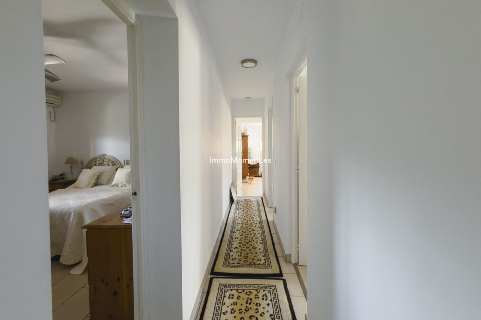 Resale - Country house - Inland  - Coín