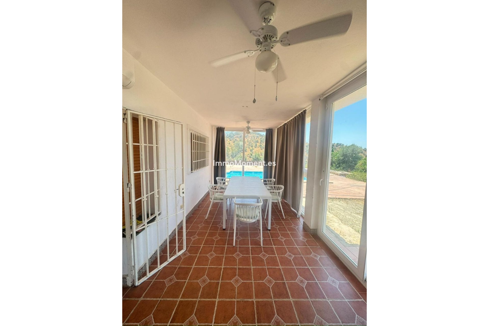 Resale - Country house - Inland  - Coín