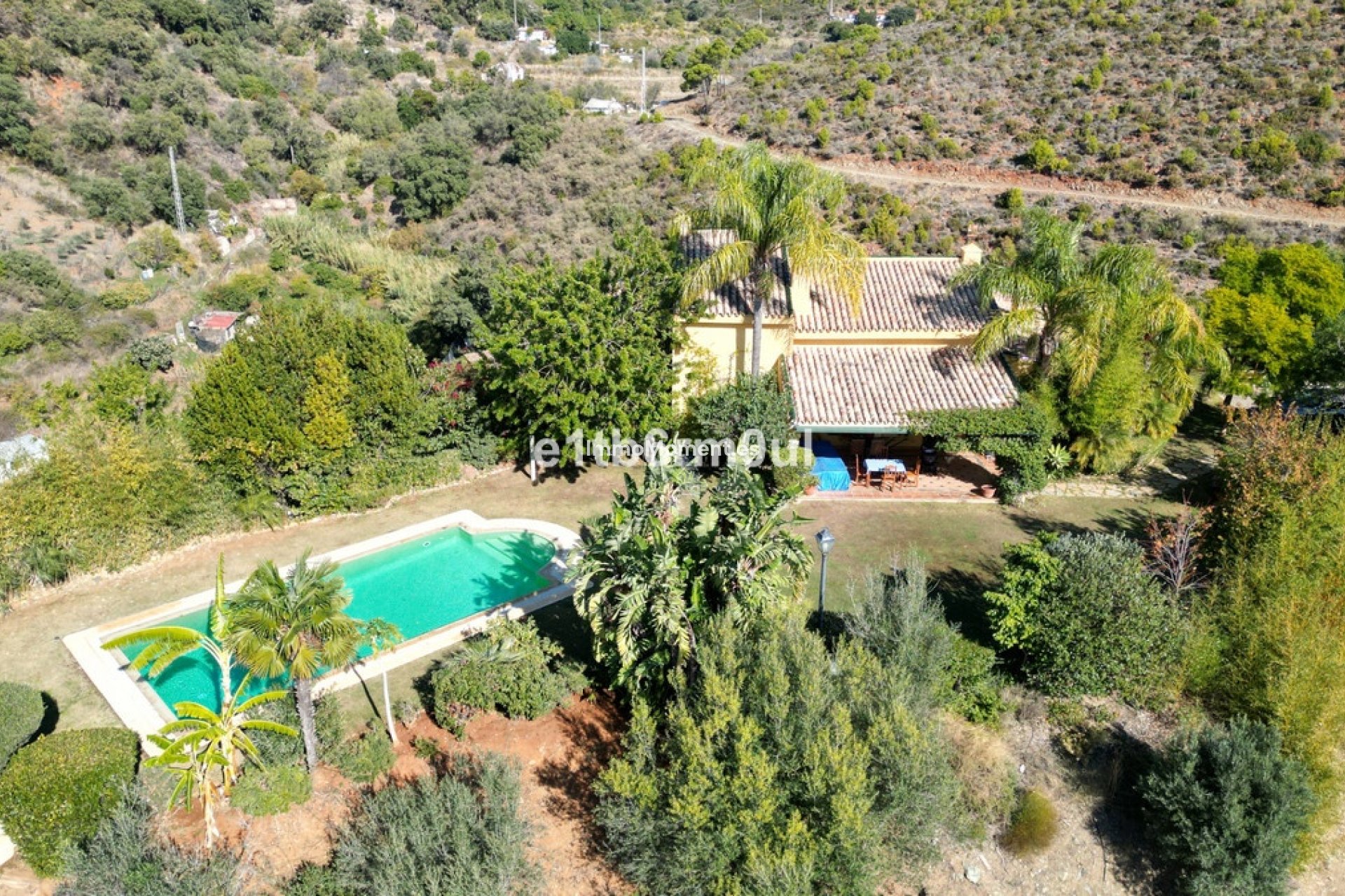 Resale - Country house - Inland  - Ojén