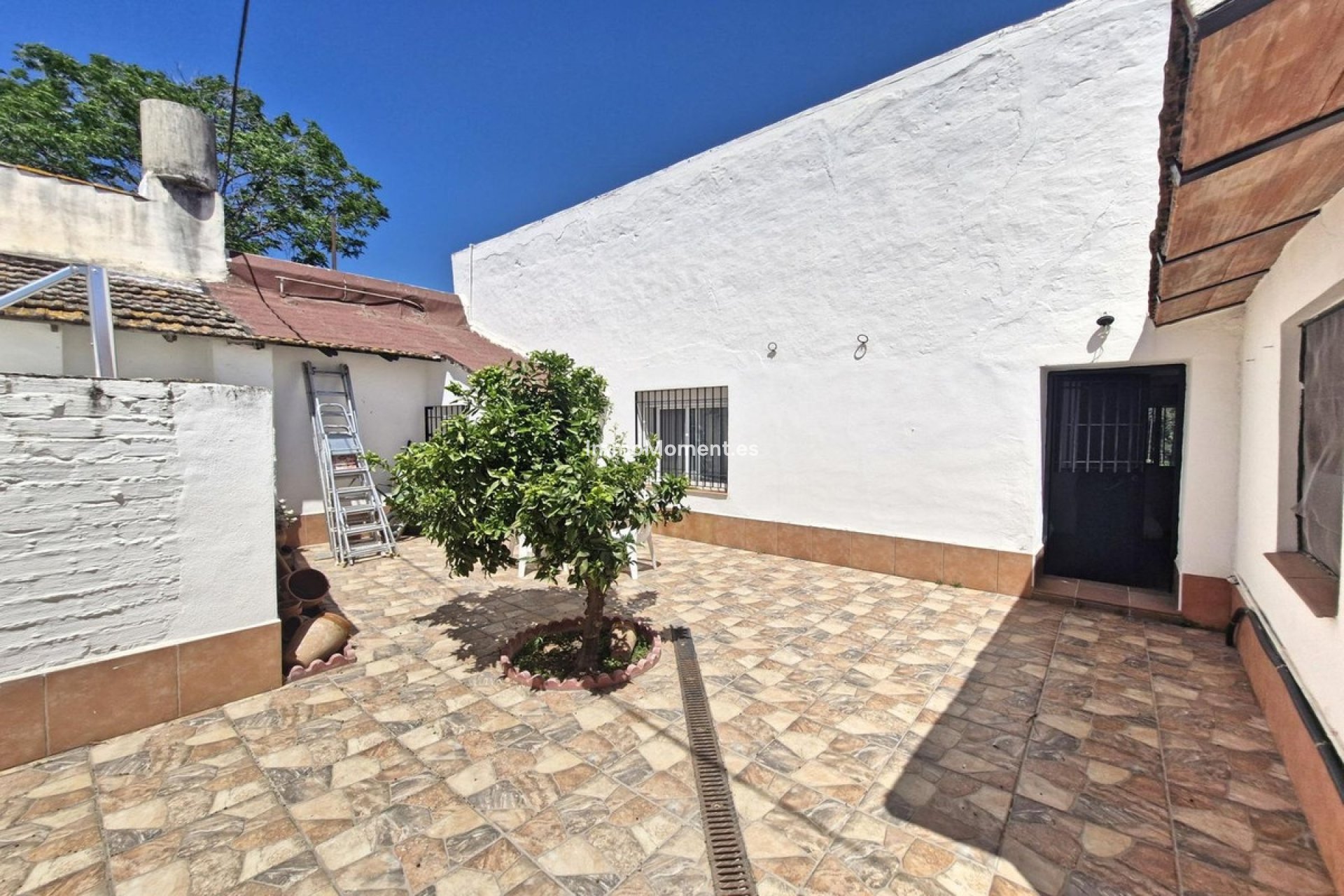 Resale - Country house - Málaga - Campanillas