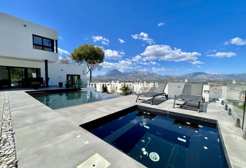 Resale - Detached villa - Alfaz del Pi - L'Albir