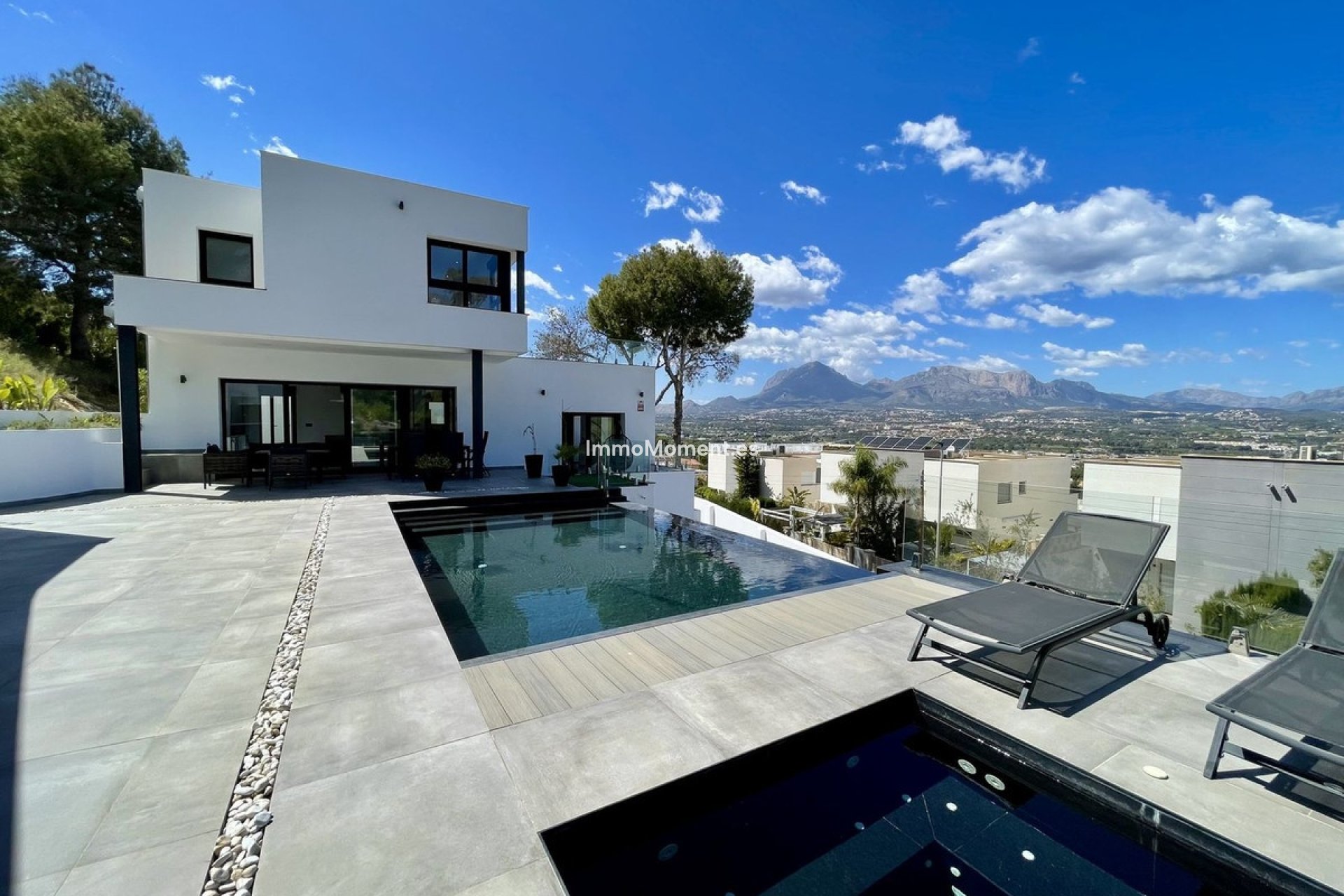 Resale - Detached villa - Alfaz del Pi - L'Albir