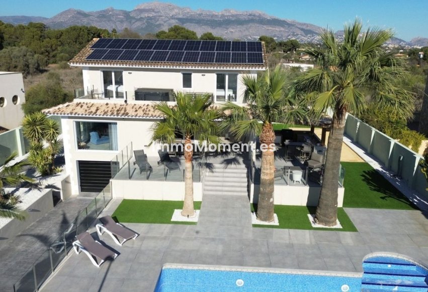 Resale - Detached villa - Alfaz del Pi - L'Alfás del Pi Centro