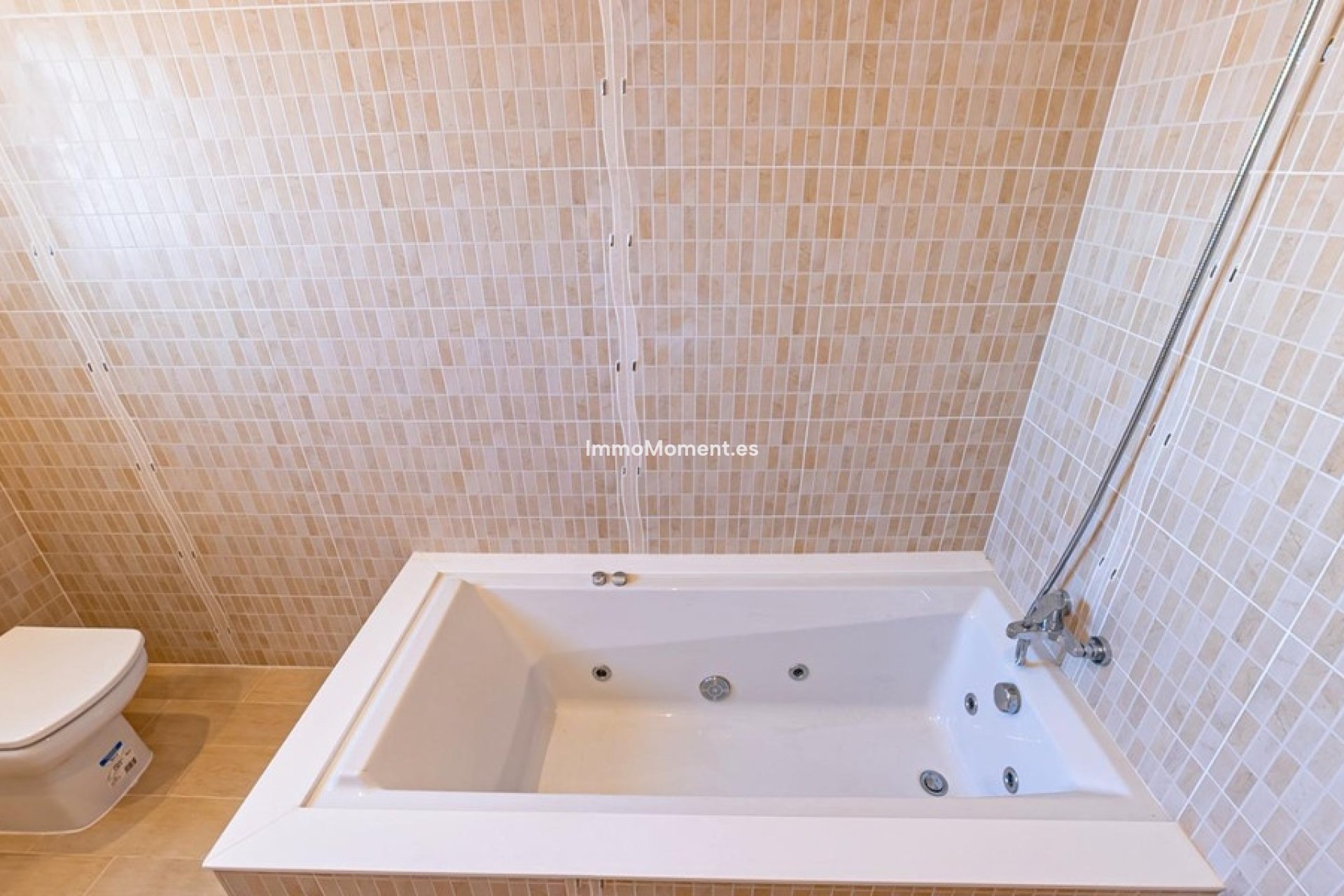 Resale - Detached villa - Alfaz del Pi - L'Alfás del Pi Centro