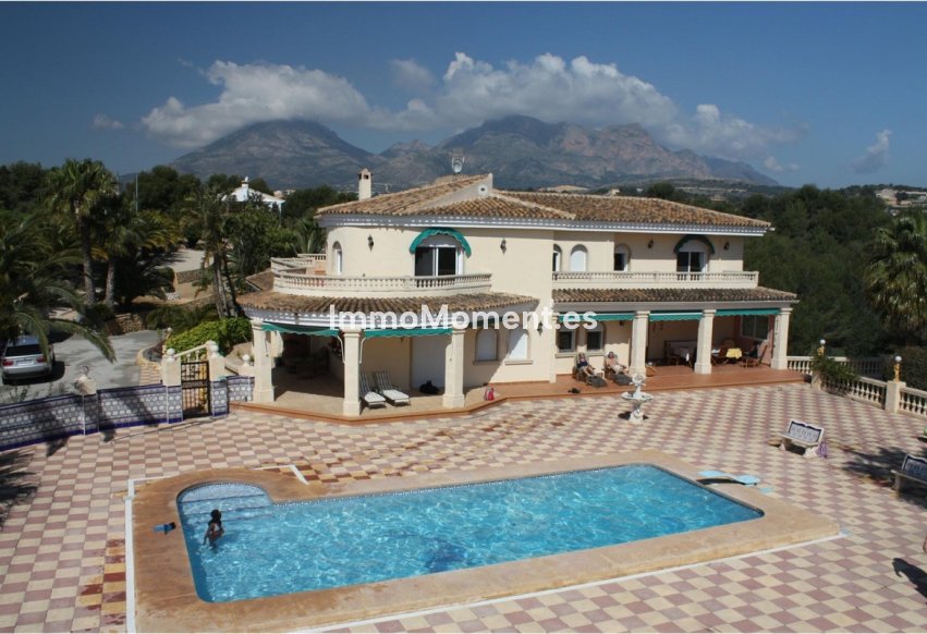 Resale - Detached villa - Alfaz del Pi - L'Alfás del Pi Centro