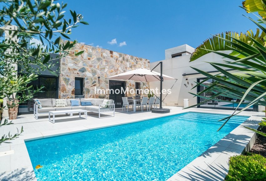 Resale - Detached villa - Algorfa - La Finca Golf