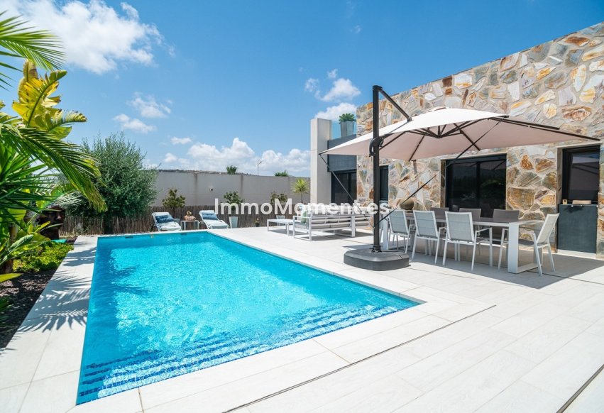 Resale - Detached villa - Algorfa - La Finca Golf