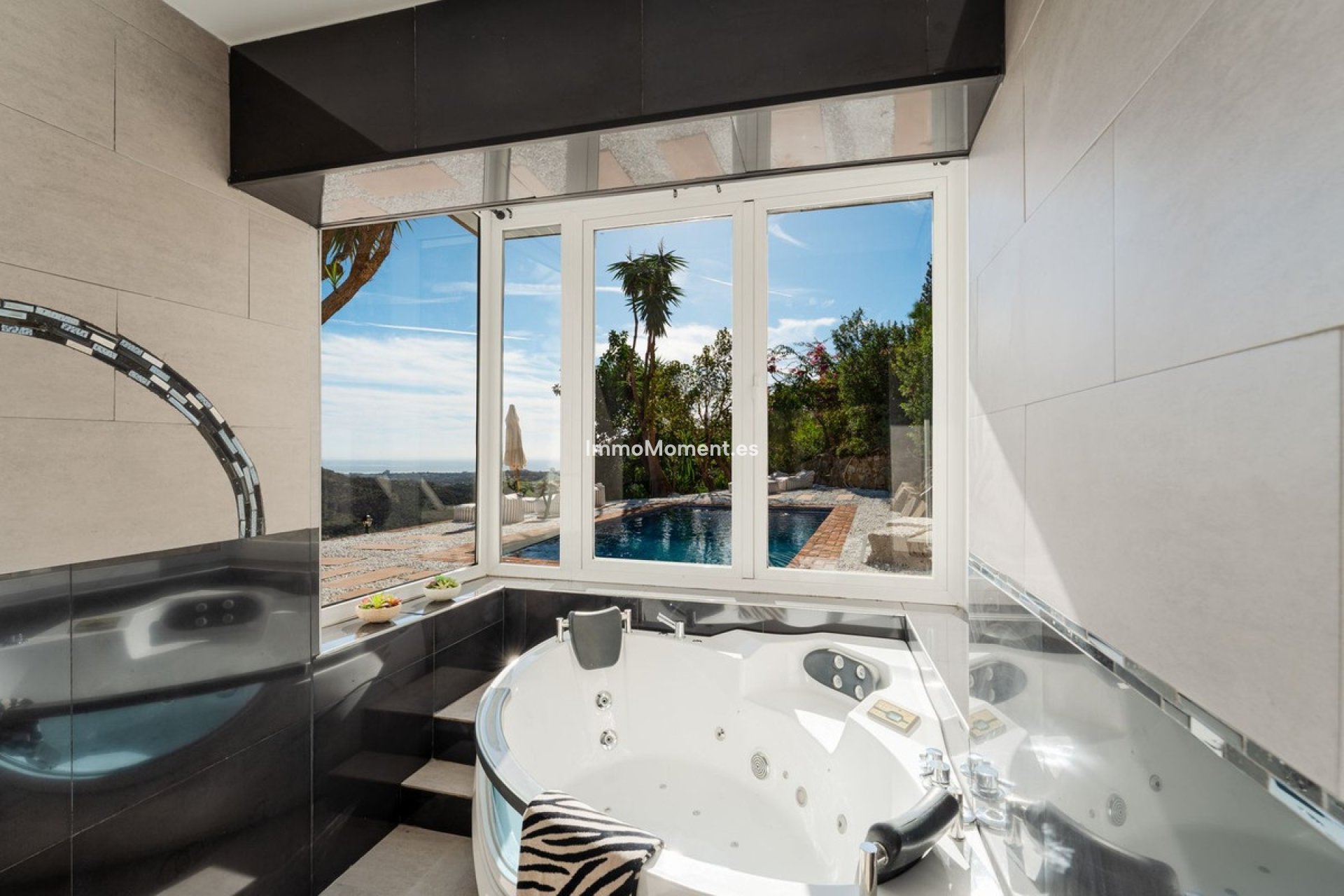 Resale - Detached villa - Benahavís - El Madroñal