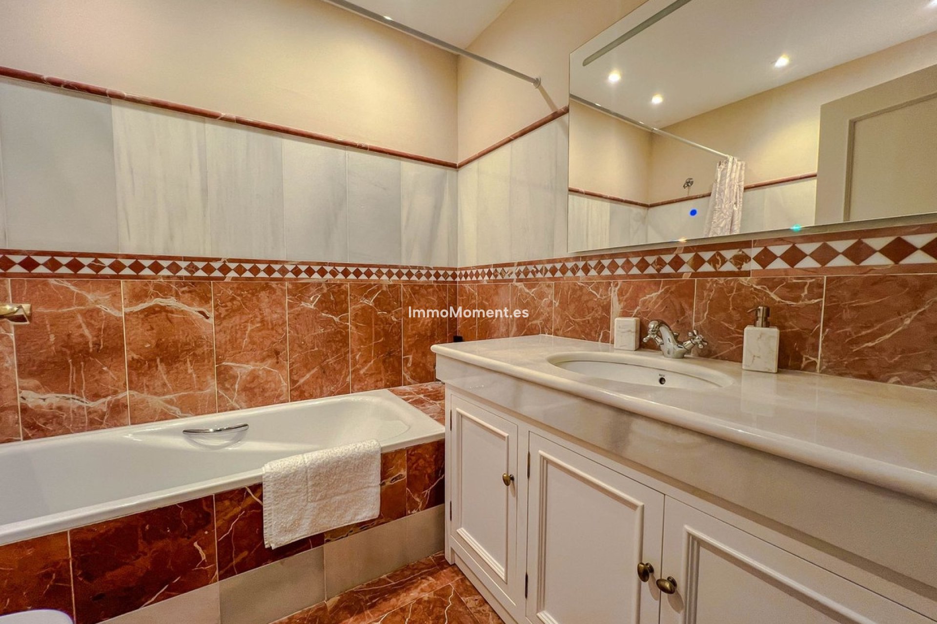 Resale - Detached villa - Benahavís