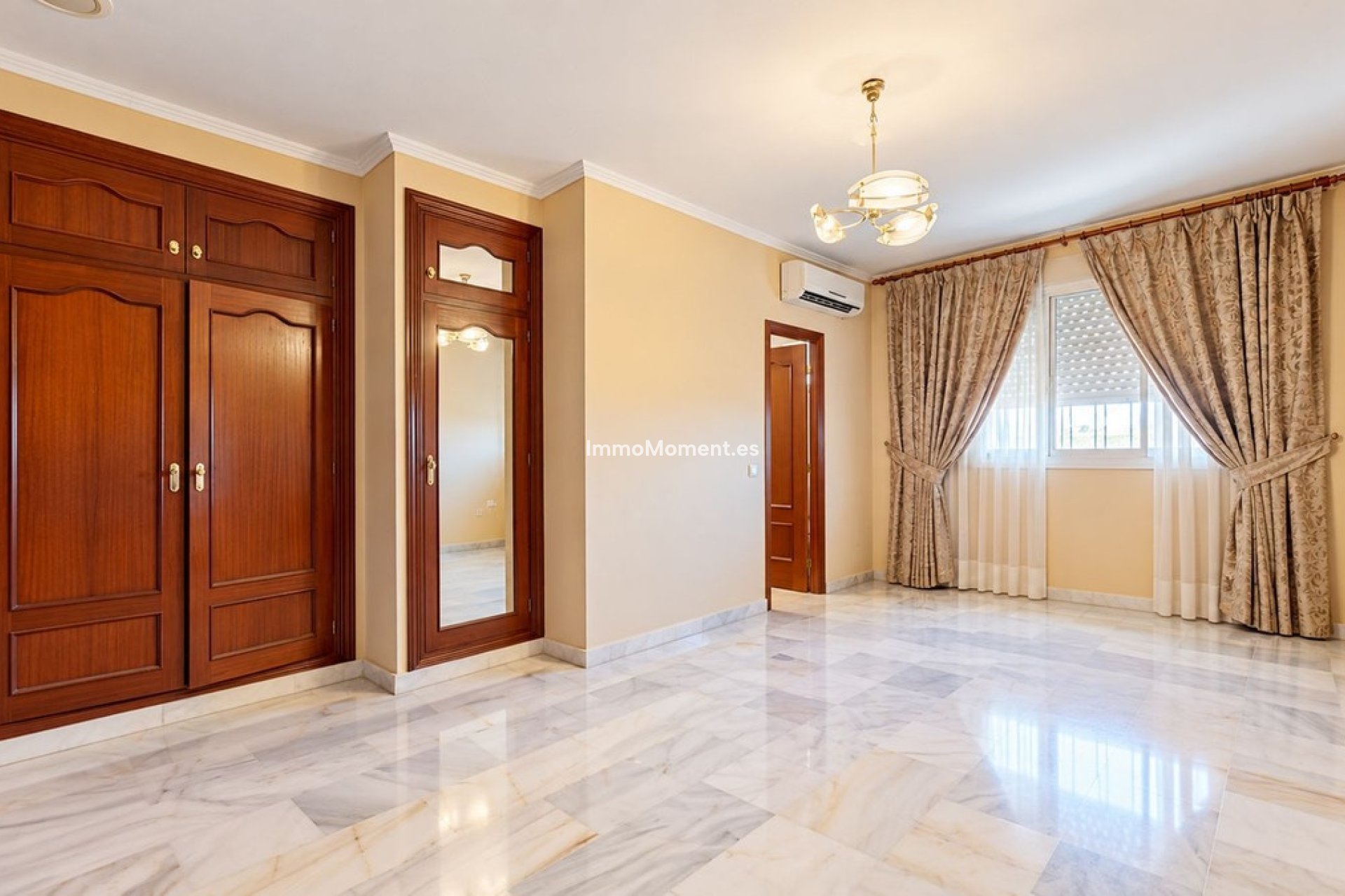 Resale - Detached villa - Benalmadena - Arroyo de la Miel