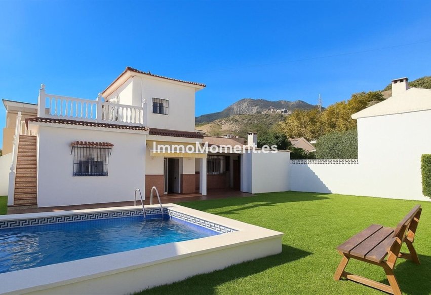 Resale - Detached villa - Benalmadena - Arroyo de la Miel
