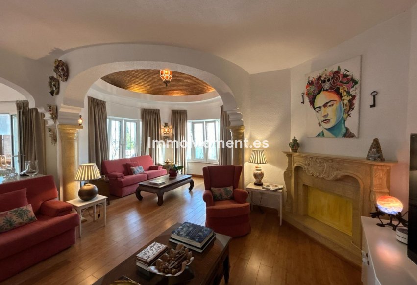 Resale - Detached villa - Benalmadena - Benalmadena Centro