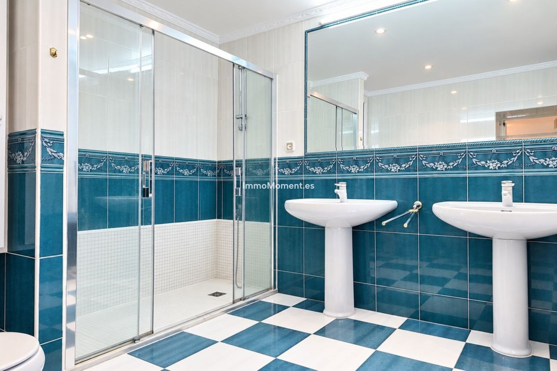 Resale - Detached villa - Benalmadena - Benalmadena Centro