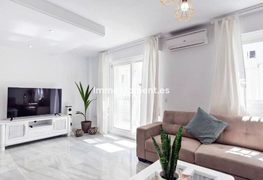 Resale - Detached villa - Benalmadena - Benalmadena Centro