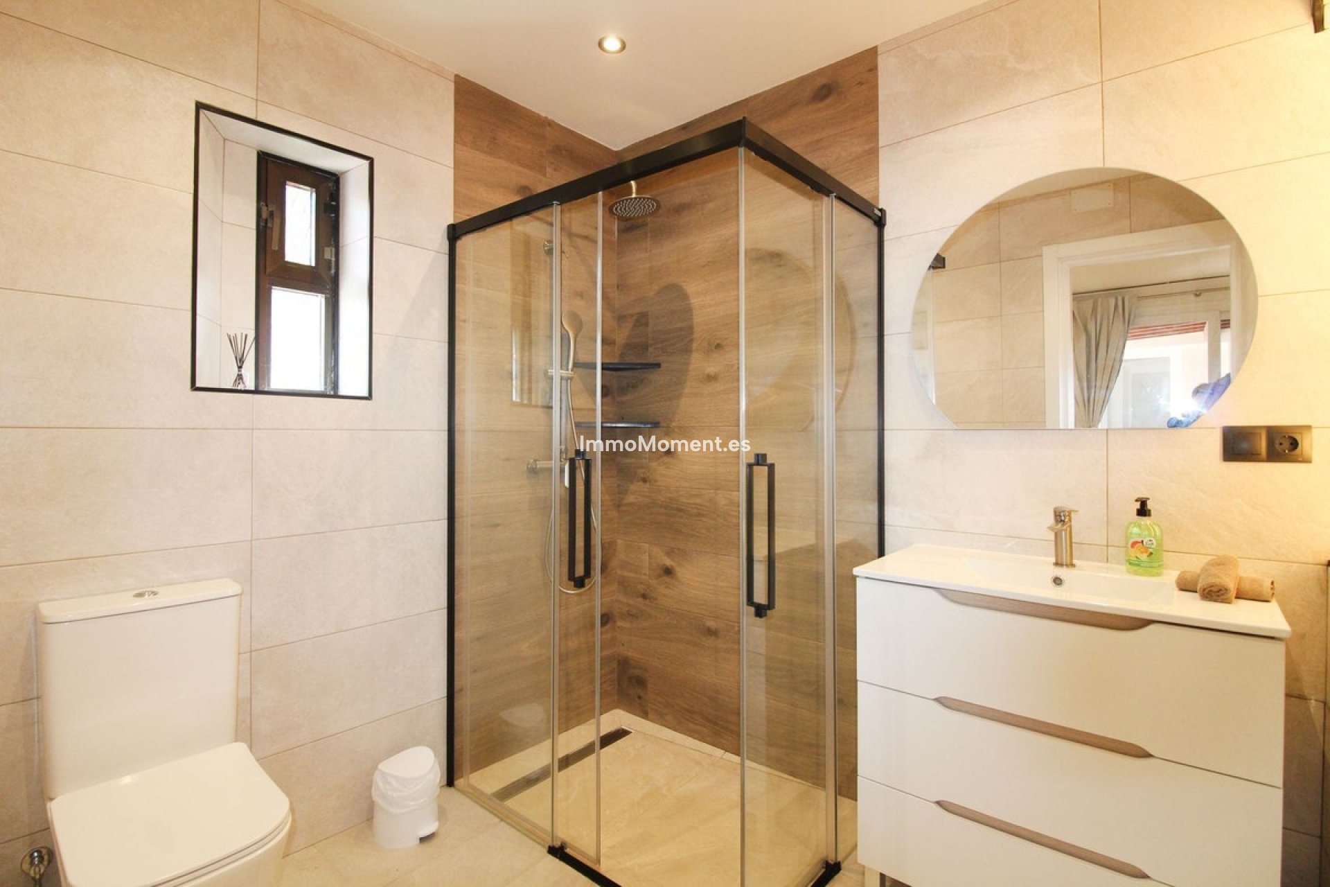 Resale - Detached villa - Benalmadena - Benalmadena Centro
