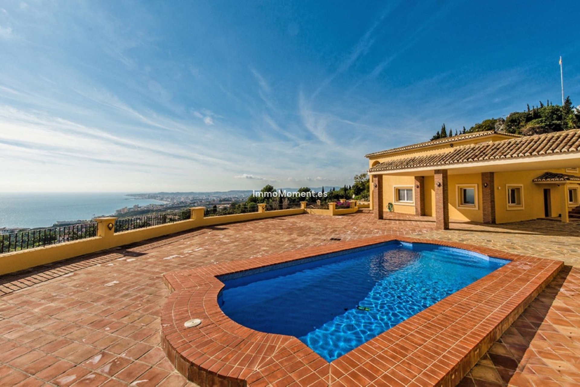 Resale - Detached villa - Benalmadena - Benalmadena Centro