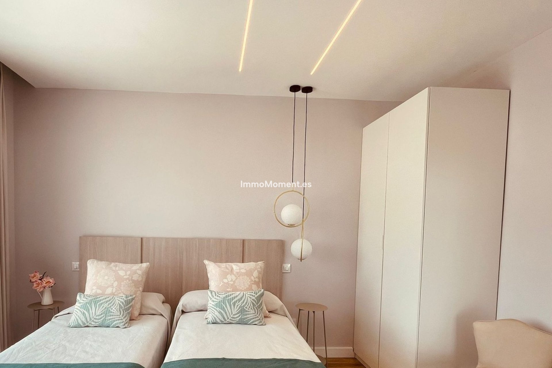 Resale - Detached villa - Benalmadena - Benalmadena Centro