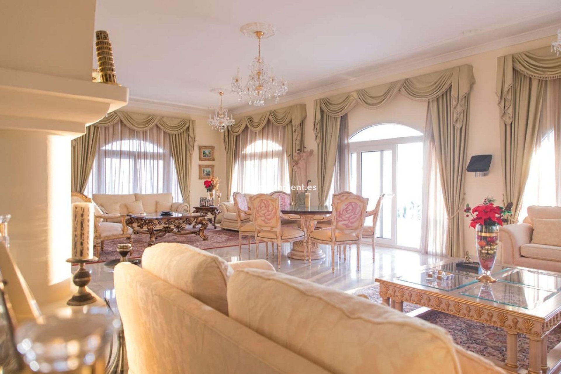 Resale - Detached villa - Benalmadena - Benalmadena Centro