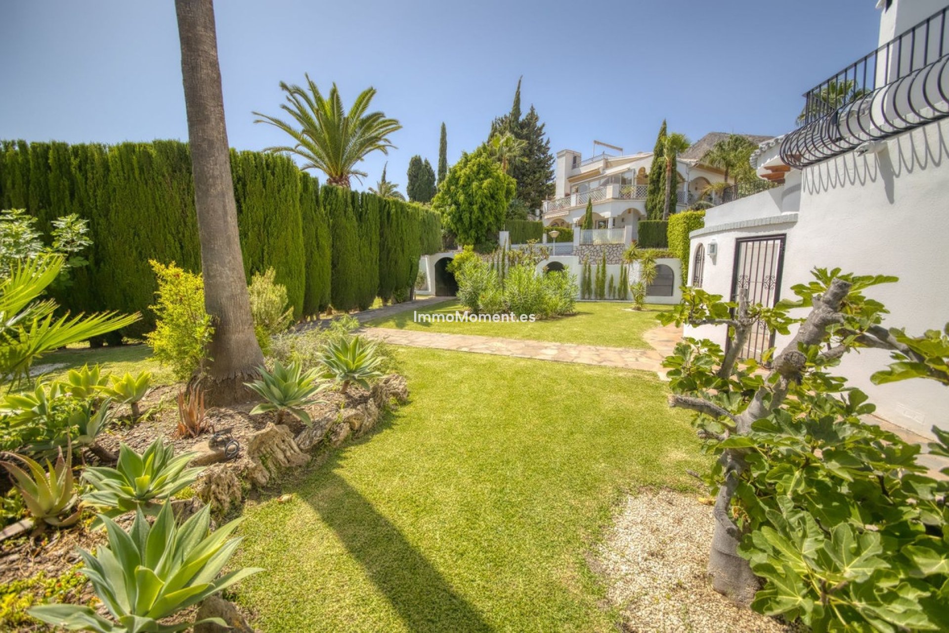 Resale - Detached villa - Benalmadena - Benalmadena Centro