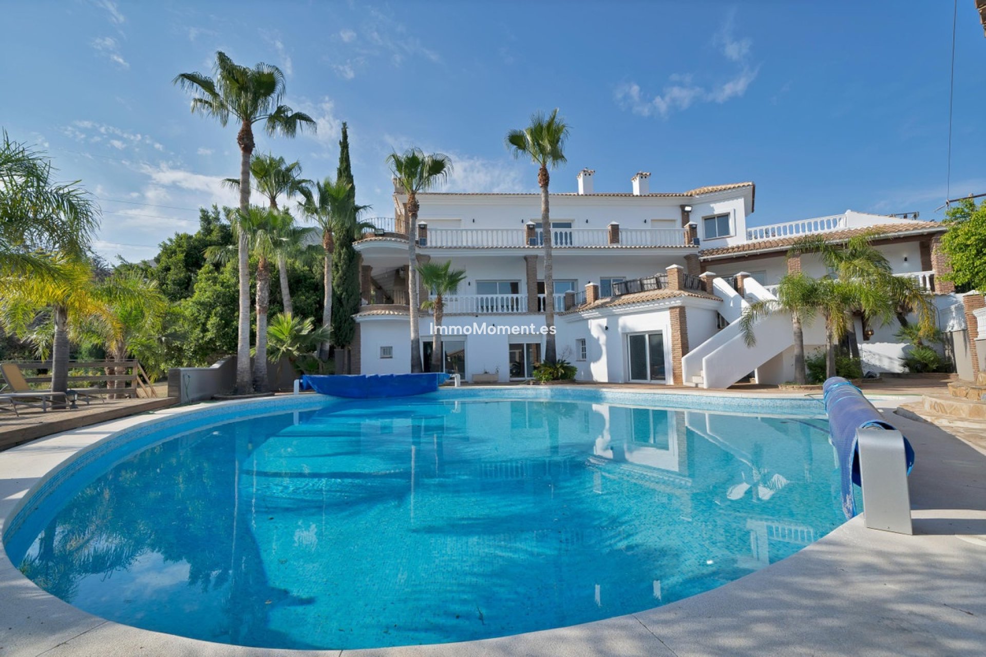 Resale - Detached villa - Benalmadena - Benalmadena Centro