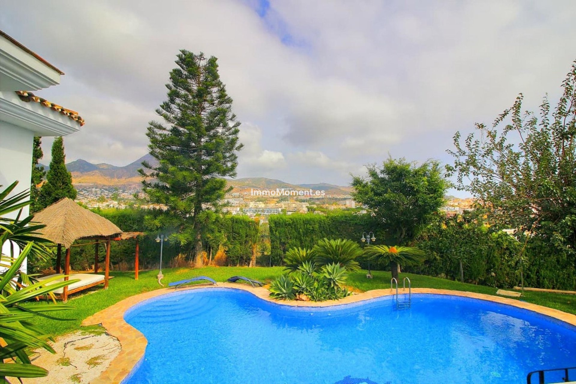 Resale - Detached villa - Benalmadena - Benalmadena Centro