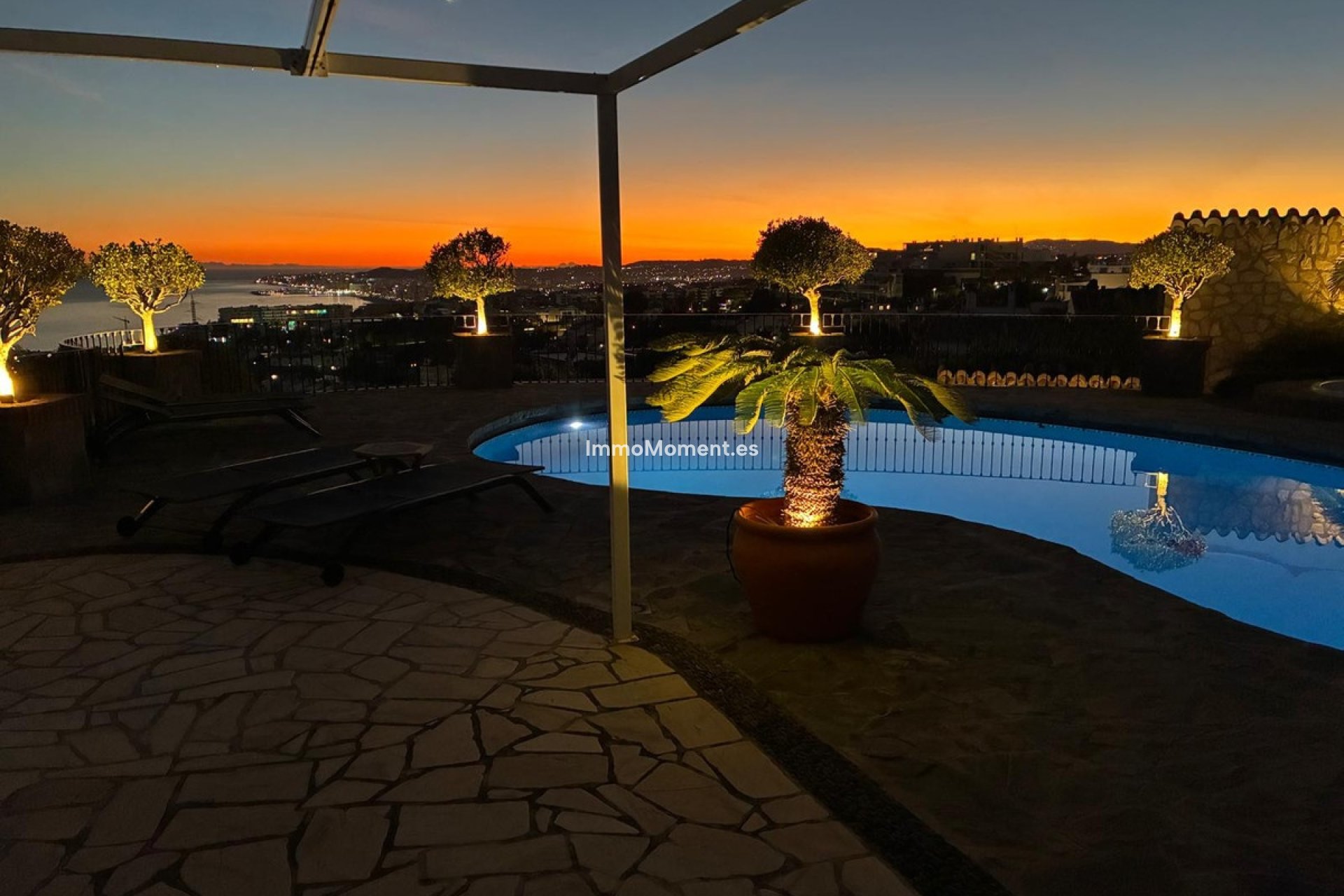 Resale - Detached villa - Benalmadena - Benalmadena Centro