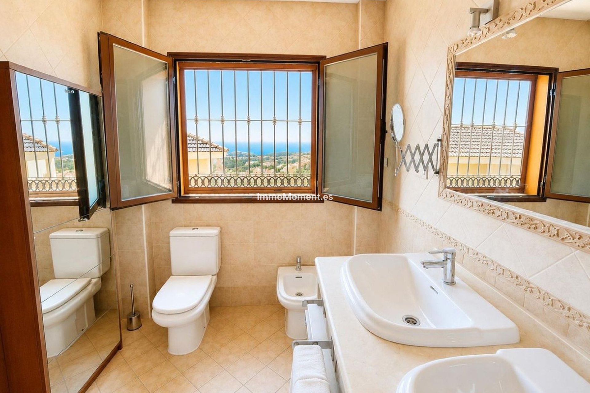 Resale - Detached villa - Benalmadena - Benalmadena Centro