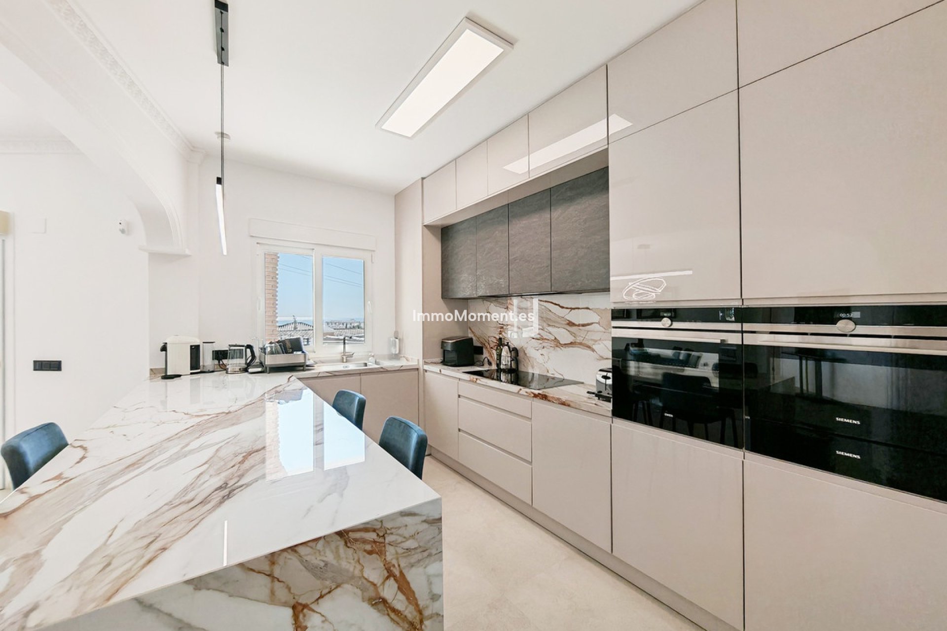 Resale - Detached villa - Benalmadena - Benalmadena Centro