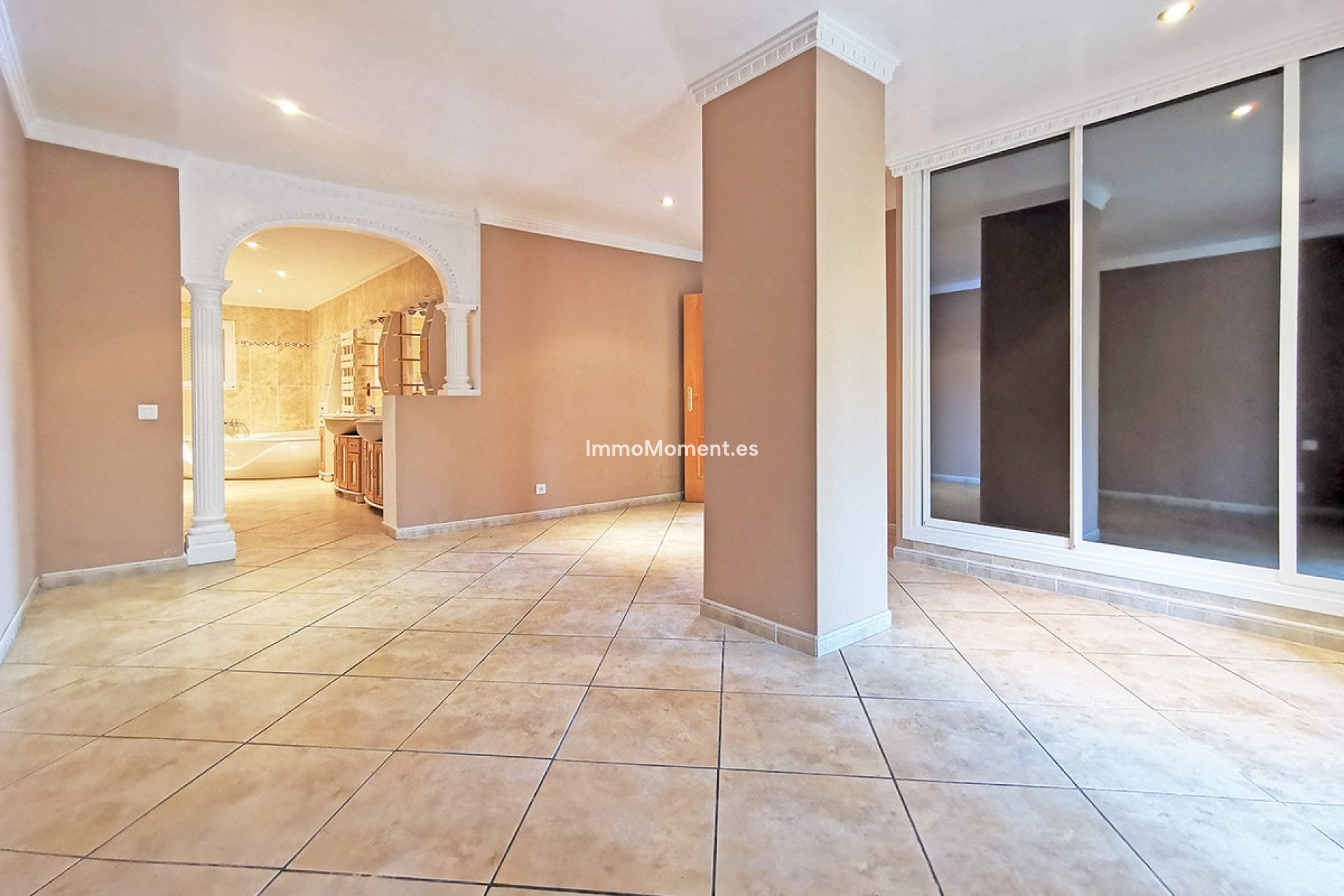 Resale - Detached villa - Benalmadena - Benalmadena Centro