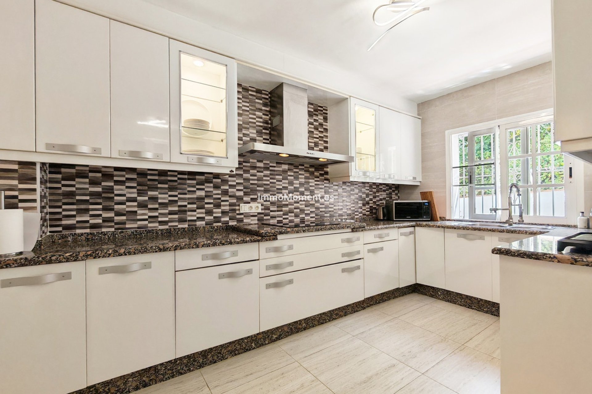 Resale - Detached villa - Benalmadena - Benalmadena Centro