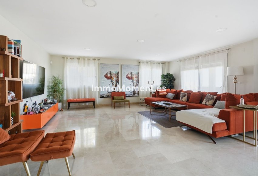 Resale - Detached villa - Benalmadena - Benalmadena Centro