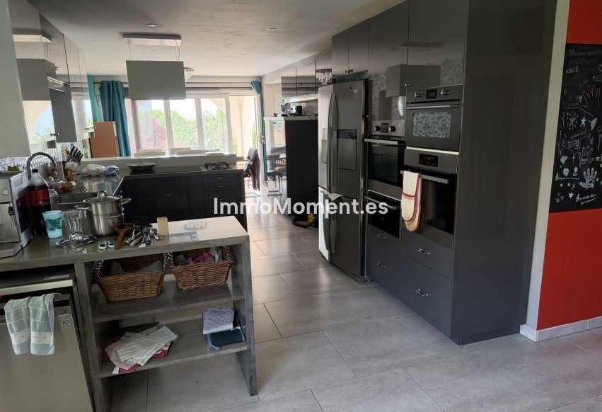 Resale - Detached villa - Benalmadena - Benalmadena Centro