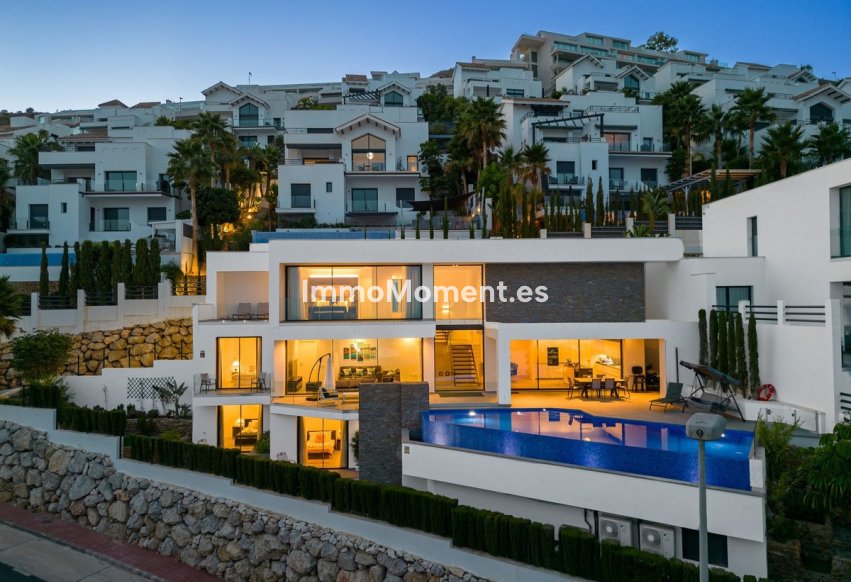 Resale - Detached villa - Benalmadena - Benalmadena Costa