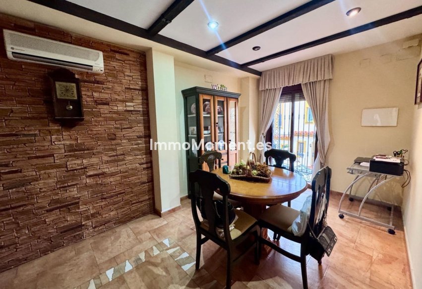 Resale - Detached villa - Benalmadena - Benalmadena Pueblo