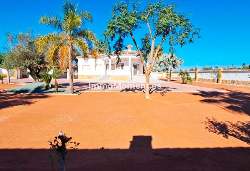 Resale - Detached villa - Catral - Catral Centro