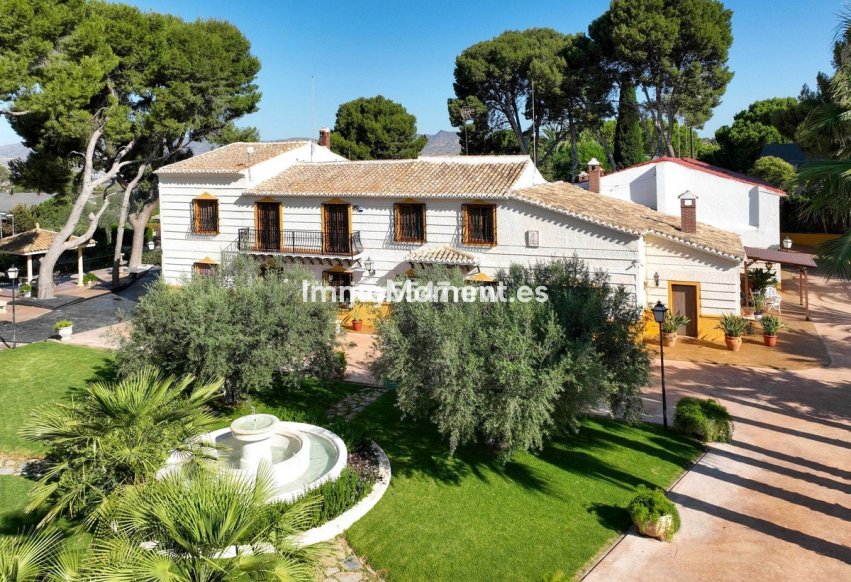 Resale - Detached villa - Elda - Elda Centro