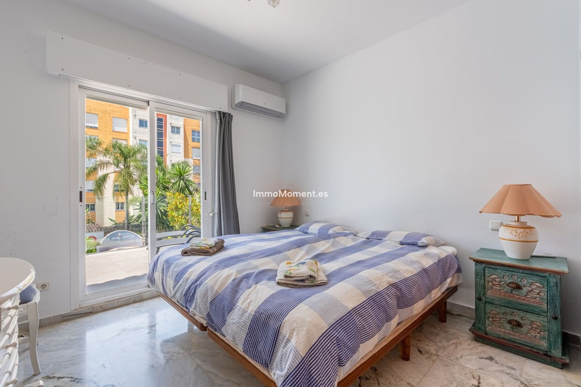 Resale - Detached villa - Estepona - Atalaya