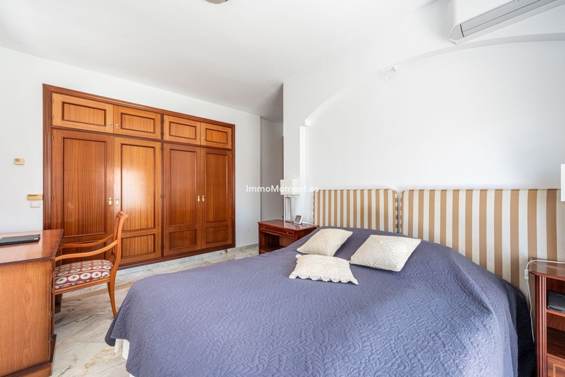 Resale - Detached villa - Estepona - Atalaya